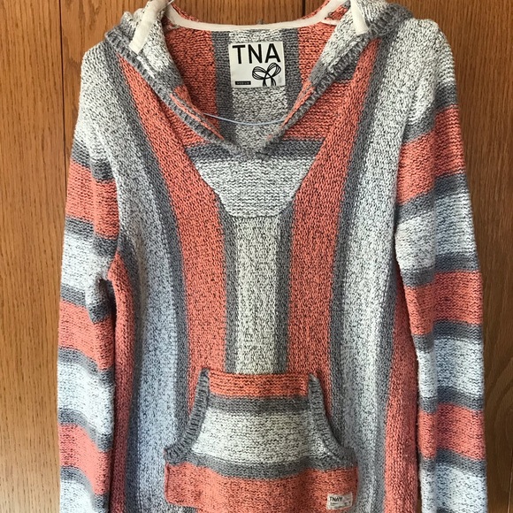 Ladies TNA Pullover Sweater, Size Large. - Picture 1 of 3